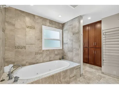 7055 SW Canyon Drive Portland OR 97225