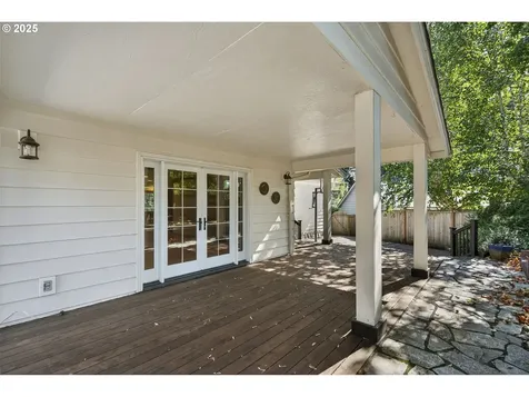 7055 SW Canyon Drive Portland OR 97225