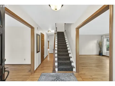 7055 SW Canyon Drive Portland OR 97225