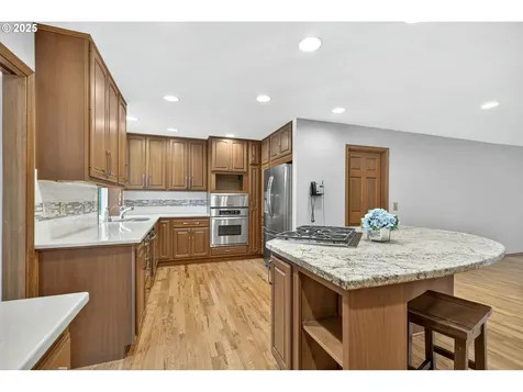 7055 SW Canyon Drive Portland OR 97225