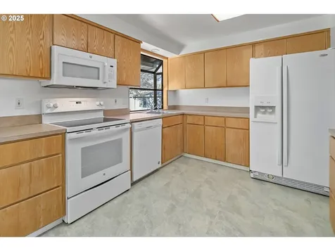 1415 SW 199th Court Beaverton OR 97003