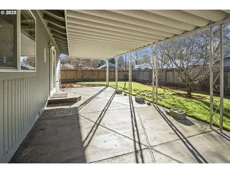 1415 SW 199th Court Beaverton OR 97003