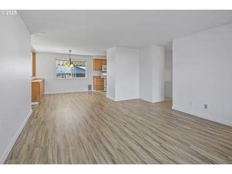 1415 SW 199th Court Beaverton OR 97003