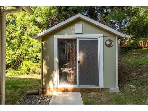 320 Haussler Road Kelso WA 98626