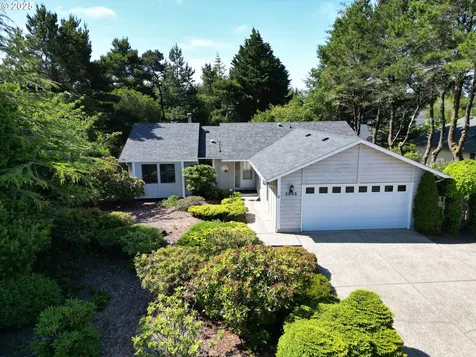 2040 40th Street Florence OR 97439
