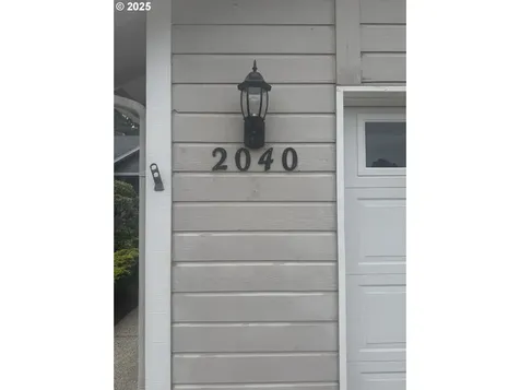 2040 40th Street Florence OR 97439