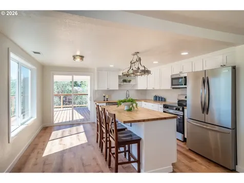 3660 Carnes Road Roseburg OR 97471