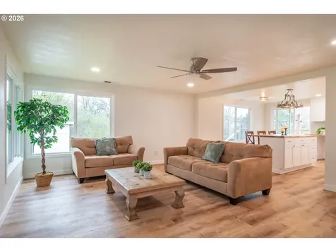 3660 Carnes Road Roseburg OR 97471