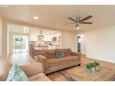 3660 Carnes Road Roseburg OR 97471