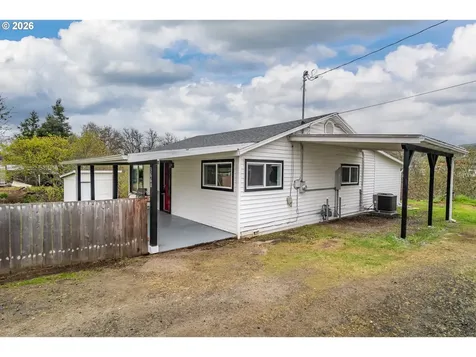 3660 Carnes Road Roseburg OR 97471