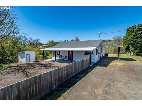 3660 Carnes Road Roseburg OR 97471