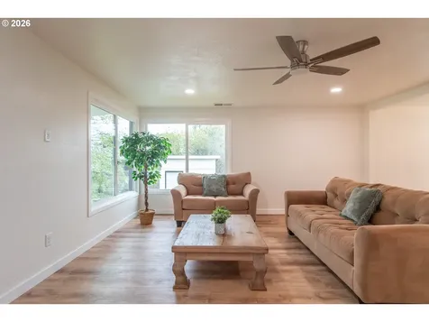 3660 Carnes Road Roseburg OR 97471
