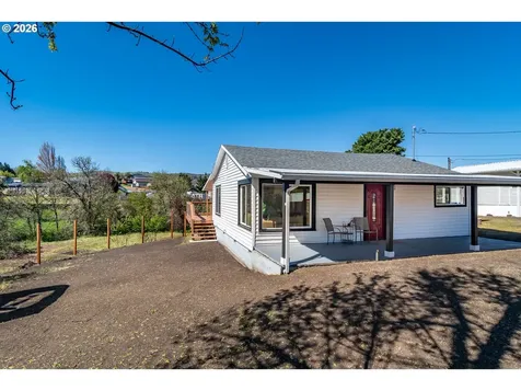 3660 Carnes Road Roseburg OR 97471
