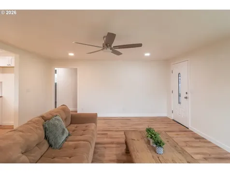 3660 Carnes Road Roseburg OR 97471