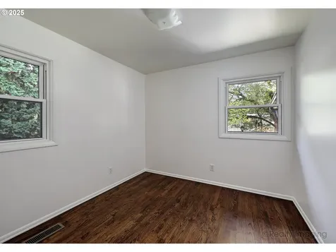 1245 SE 114th Place Portland OR 97216