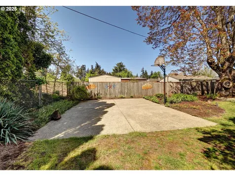 1245 SE 114th Place Portland OR 97216