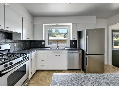 1245 SE 114th Place Portland OR 97216