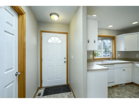 3118 NE Mohan Drive Mcminnville OR 97128