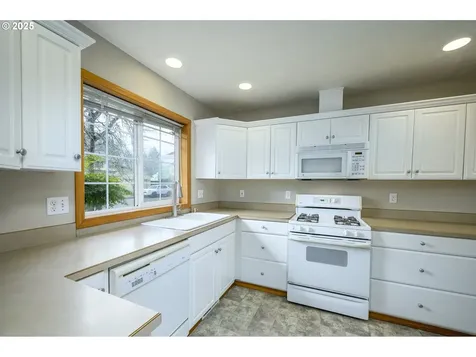 3118 NE Mohan Drive Mcminnville OR 97128