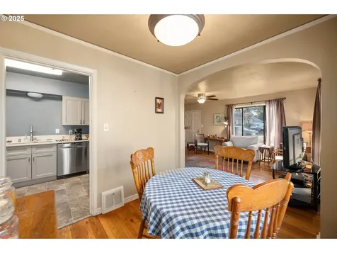 1358 SW Levens Street Dallas OR 97338