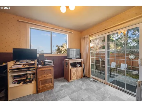 1358 SW Levens Street Dallas OR 97338