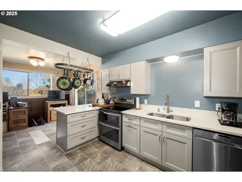 1358 SW Levens Street Dallas OR 97338