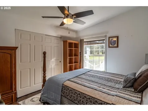 5197 Green Valley Road Oakland OR 97462