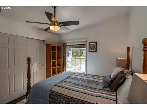 5197 Green Valley Road Oakland OR 97462
