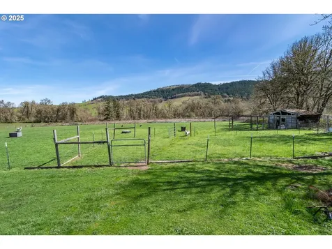 5197 Green Valley Road Oakland OR 97462