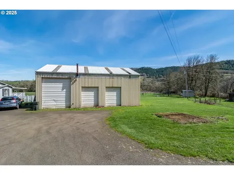 5197 Green Valley Road Oakland OR 97462