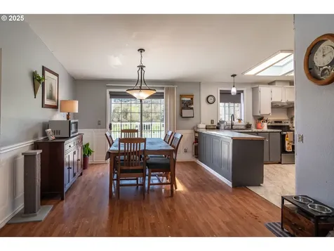 5197 Green Valley Road Oakland OR 97462