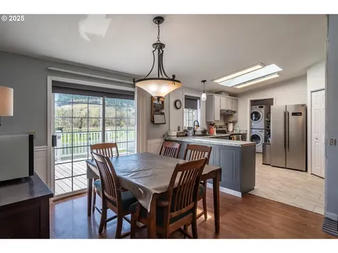 5197 Green Valley Road Oakland OR 97462