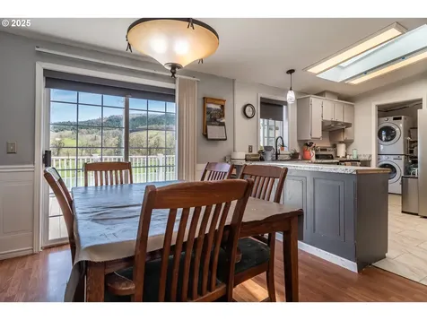 5197 Green Valley Road Oakland OR 97462
