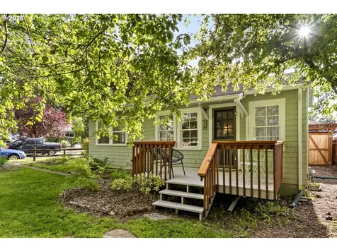 7905 N Seward Avenue Portland OR 97217