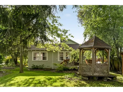 7905 N Seward Avenue Portland OR 97217
