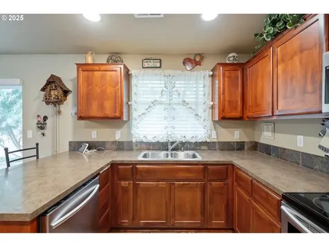 119 Leif Drive Kelso WA 98626