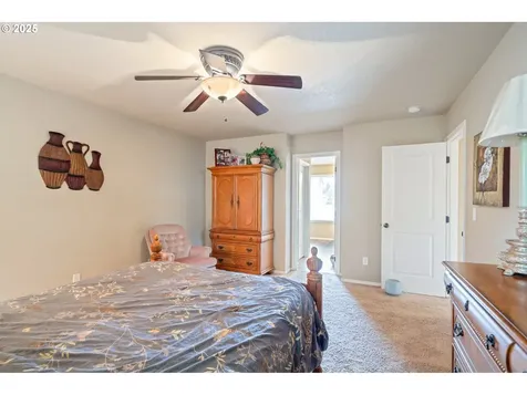 119 Leif Drive Kelso WA 98626
