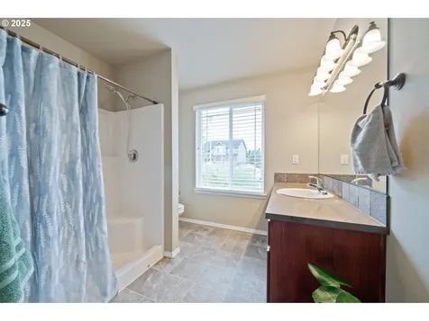 119 Leif Drive Kelso WA 98626