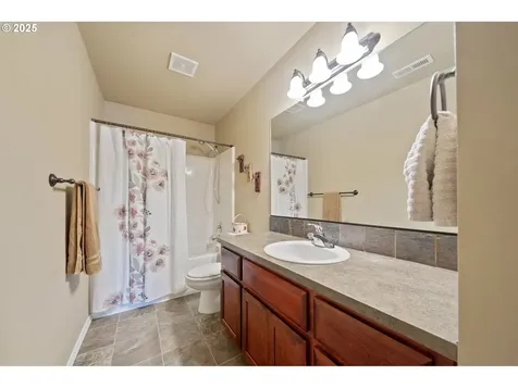 119 Leif Drive Kelso WA 98626