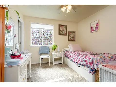 3202 Oxford Street Woodburn OR 97071