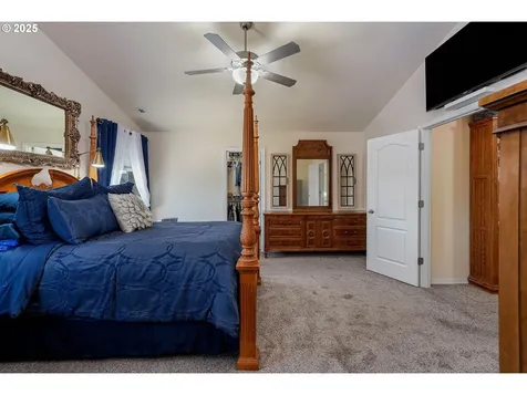 3202 Oxford Street Woodburn OR 97071