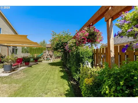 3202 Oxford Street Woodburn OR 97071