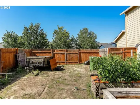 3202 Oxford Street Woodburn OR 97071