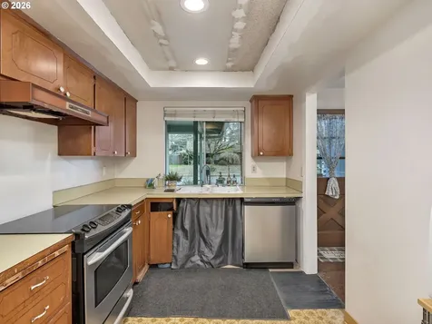 1033 NE 178th Avenue Portland OR 97230