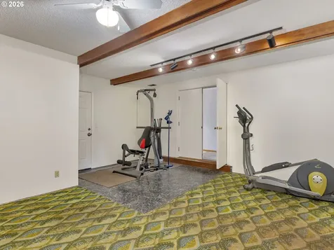 1033 NE 178th Avenue Portland OR 97230