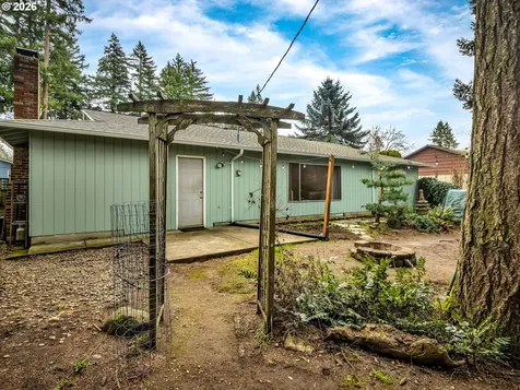 1033 NE 178th Avenue Portland OR 97230