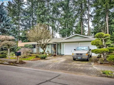1033 NE 178th Avenue Portland OR 97230