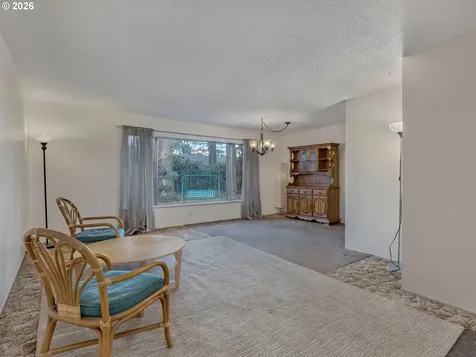 1033 NE 178th Avenue Portland OR 97230