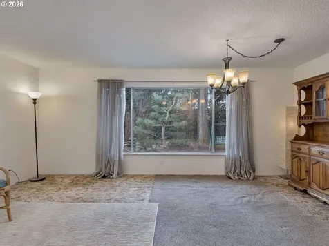 1033 NE 178th Avenue Portland OR 97230