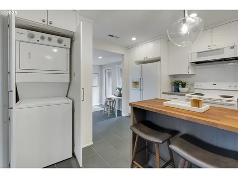 4868 Lakeview Boulevard Lake Oswego OR 97035
